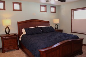 5 habitaciones, tabla de planchar con plancha, cuna de viaje y wifi 