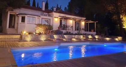 MAISON AVEC PISCINE PROCHE GOLF, TENNIS ET CENTRE HIPPIQUE