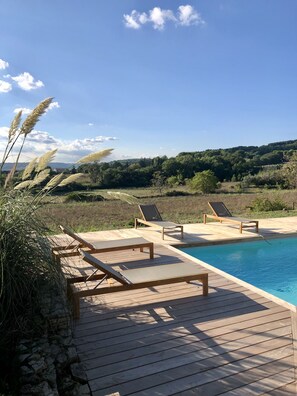 Outdoor pool - HOUSE WITH SWIMMING POOL NEAR GOLF, TENNIS AND HIPPICAL CENTER (Aix-en-Provence)