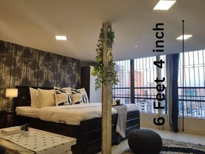 1 slaapkamer, een strijkplank/strijkijzer, wifi, beddengoed