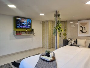 1 slaapkamer, een strijkplank/strijkijzer, wifi, beddengoed