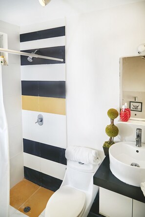 Shower, towels, soap, shampoo