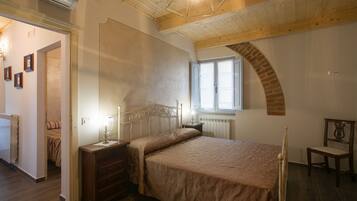 2 slaapkamers, een strijkplank/strijkijzer, wifi, beddengoed