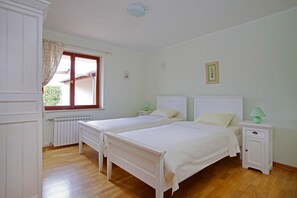 5 habitaciones, wifi y ropa de cama