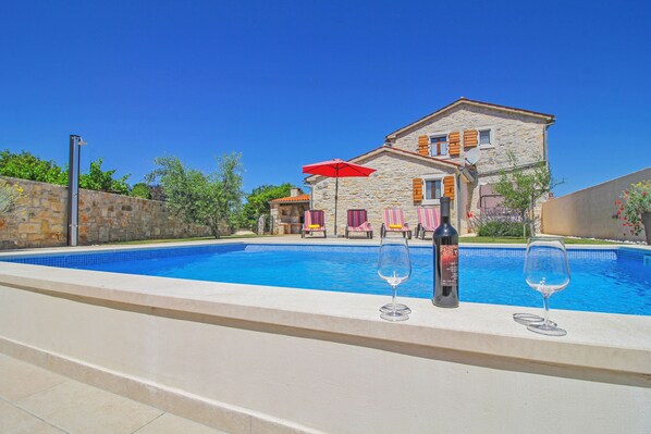 Pool - Holiday house Dolores * fenced garden, private pool, BBQ, free WiFi (Krnica)