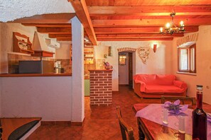 Interior - Holiday house Dolores * fenced garden, private pool, BBQ, free WiFi (Krnica)