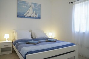 2 sovrum, strykjÀrn/strykbrÀda och sÀngklÀder