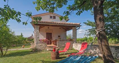 Holiday house Galant * fenced garden, terrace, BBQ, free WiFi
