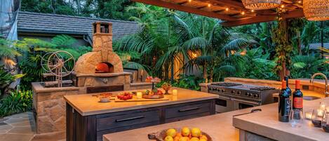 المنطقة المحيطة بالمنشأة