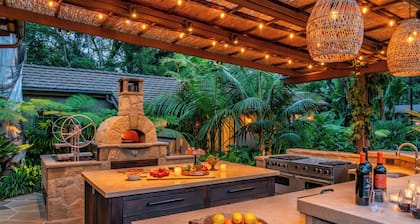 Sea Ranch - 4 Acres + Pool, Walk to Beaches, Cafes & Shops