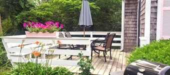 Walk To Beaches, Main Street, and Harbor. 1BR Cottage. Quiet Area. Captain Gosnold Village 18A