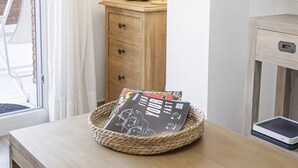Interior - Apartment with very large balcony in Girona (Girona)