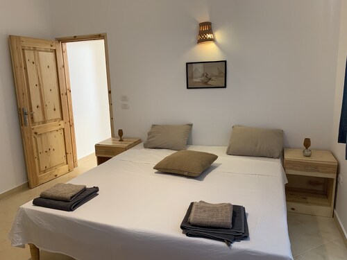 Sandy Apartment, Lighthouse - Sleeps 2