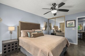 1 slaapkamer, een strijkplank/strijkijzer, gratis wifi, beddengoed