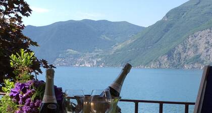 NEST SUR LE LAC face au lac, plage privée, air conditionné SEPT-OCT OFFERT