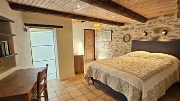 7 多间卧室、熨斗/熨衣板、旅行婴儿床、WiFi