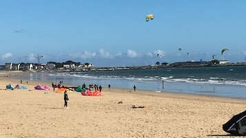 Aan het strand, ligstoelen aan het strand