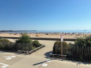 Am Strand, Liegestühle