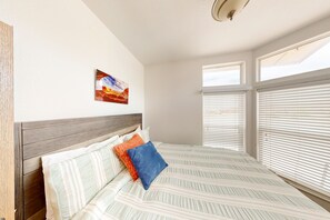 6 makuuhuonetta, silitysrauta/-lauta, Wi-Fi, vuodevaatteet