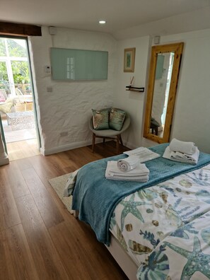 1 chambre, fer et planche à repasser, Wi-Fi gratuit, draps fournis