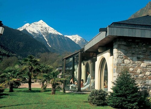 Saint-Lary Soulan: skiing, hiking, cycling, hydrotherapy.