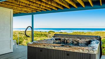 Tina de hidromasaje al aire libre