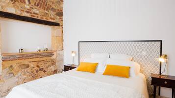 2 slaapkamers, geluiddichte muren, een strijkplank/strijkijzer, wifi