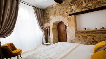 2 slaapkamers, geluiddichte muren, een strijkplank/strijkijzer, wifi