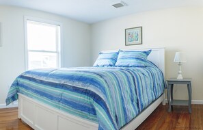 3 chambres, fer et planche à repasser, Wi-Fi gratuit, draps fournis