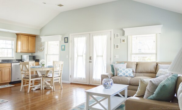 Smart TV, DVD player