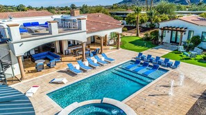 Piscine extérieure, piscine chauffée