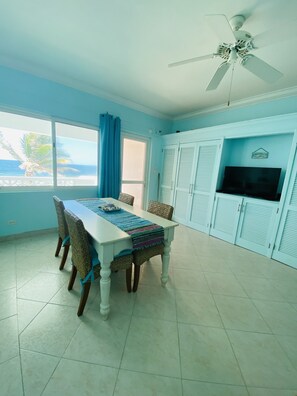 Dining - Villa Blue in Sandy Hill Bay (Sandy Hill)