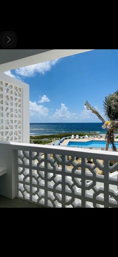 Villa Blue in Sandy Hill Bay