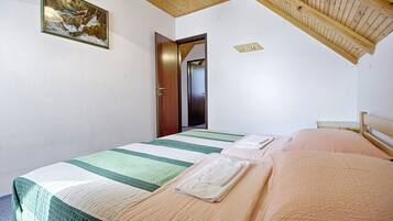 2 多间卧室、WiFi、床单