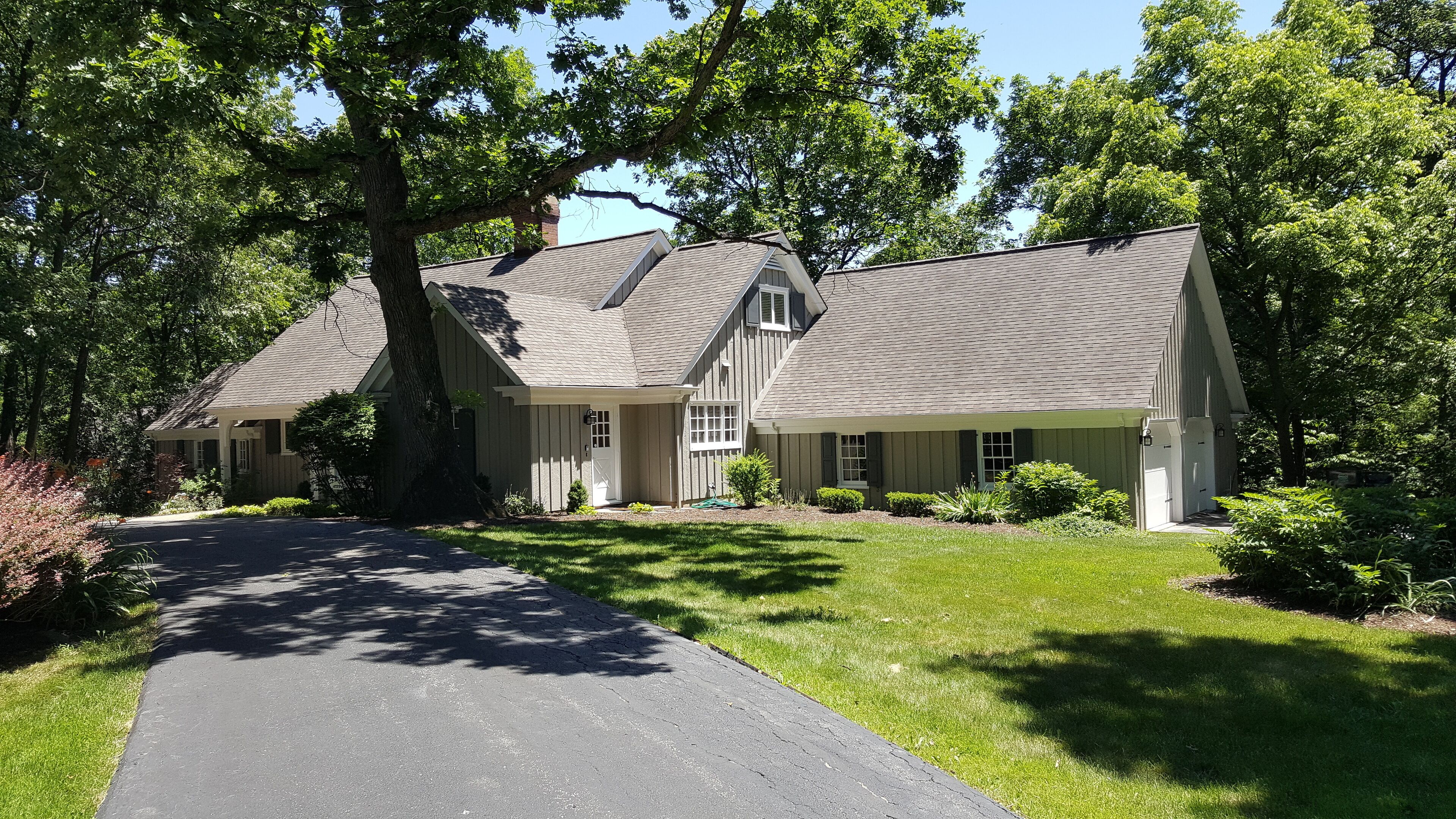 DREAM HOME! 3 Month Minumum Rental,Luxurious, Secluded & Lots of Room!