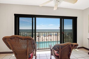 Interior - Beachfront condo with glass-enclosed balcony (Gulf Shores)
