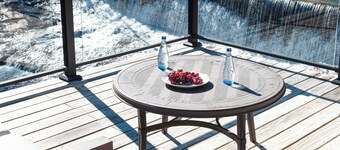 Historic Waterfall Mill with Hot Tub