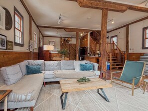 TV, fireplace, table football, stereo - Historic Waterfall Mill with Hot Tub (Westfield)