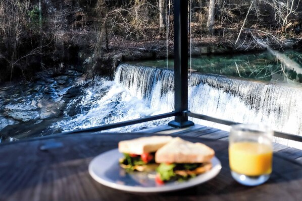 Outdoor dining - Mill & Waterfall: "Top 23 Airbnb's in NC" with Hot Tub! (Westfield)