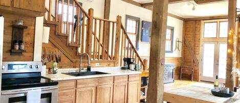 Réfrigérateur, micro-ondes, four, plaque de cuisson