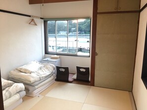 Free WiFi, bed sheets - Guesthouse NEST - Hostel (Onomichi)