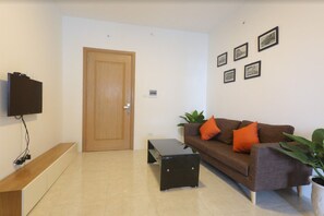 Blackout curtains, soundproofing, free WiFi, bed sheets