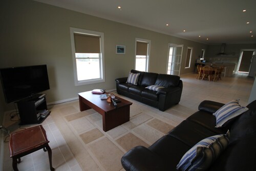 ROSIES COTTAGE -2 Williams Ave Robe, SA