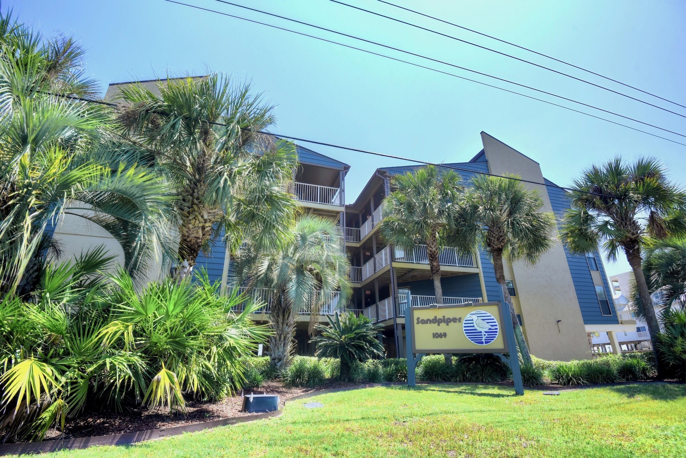 Sandpiper Exterior