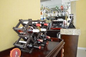 Bar (on property) - Hotel Villa Magna Poza Rica (Poza Rica)