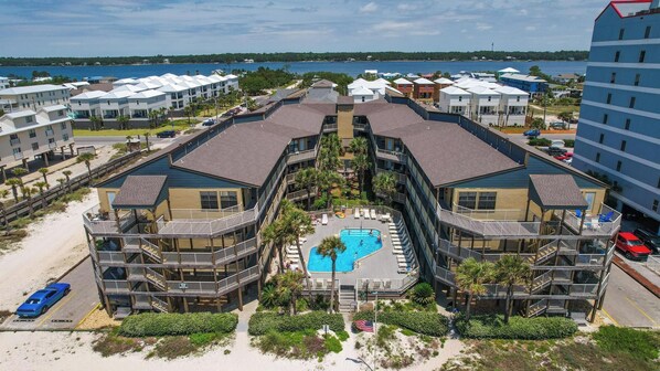 Exterior - Popular family friendly condo for 6 (Gulf Shores)