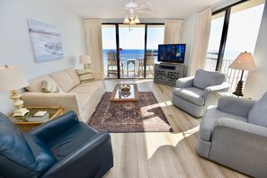 TV, DVD player - Beachfront condo with multiple beach views (Gulf Shores)