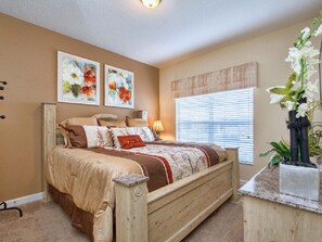 4 soverom, strykejern/-brett, wi-fi (inkludert) og sengetøy