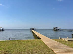 Beach - 3 Bedroom/2 Bath Cottage with Pier on Mobile Bay. Two separate guest areas  (Fairhope)