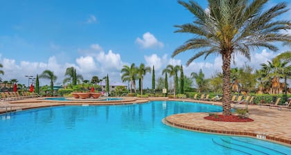Luxurious Stylish 2 Bedroom 2 Bathroom condo with spectacular views.